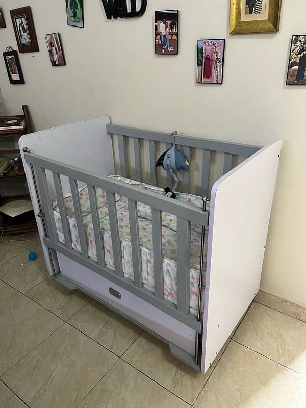 Baby cot 1