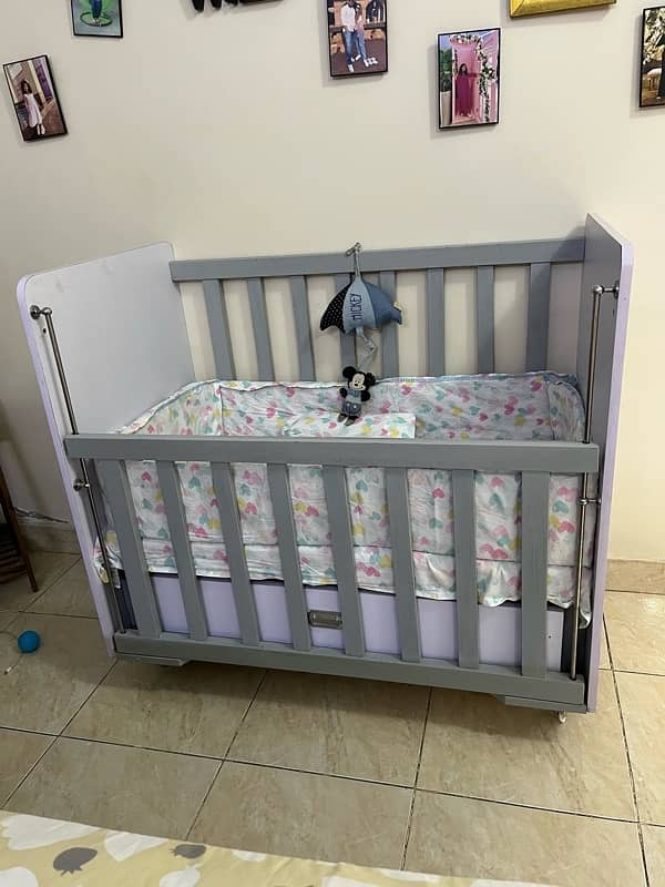 Baby cot 2