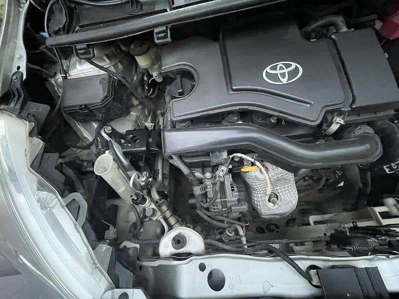 Toyota Vitz 2017 4