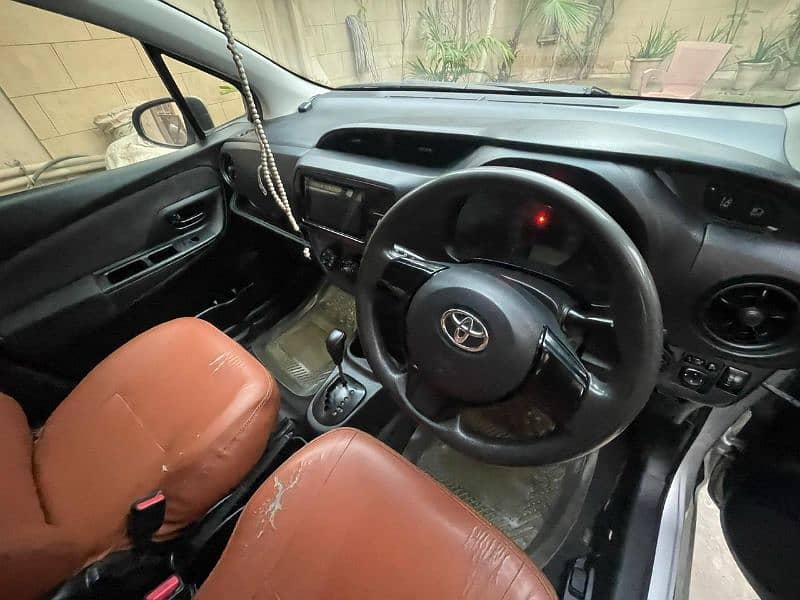 Toyota Vitz 2017 15