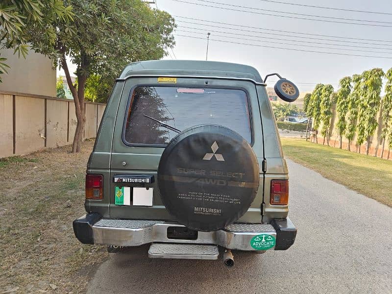 Mitsubishi Pajero 1984 15