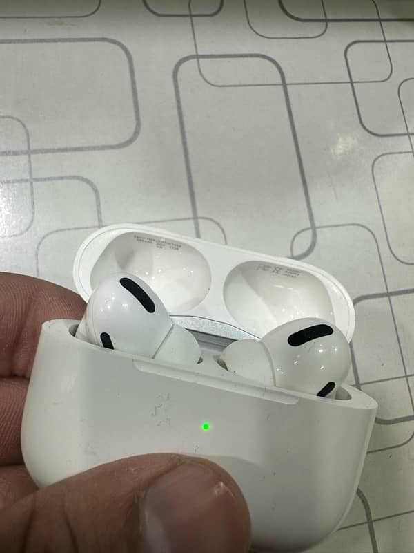 Apple AirPods Pro 2