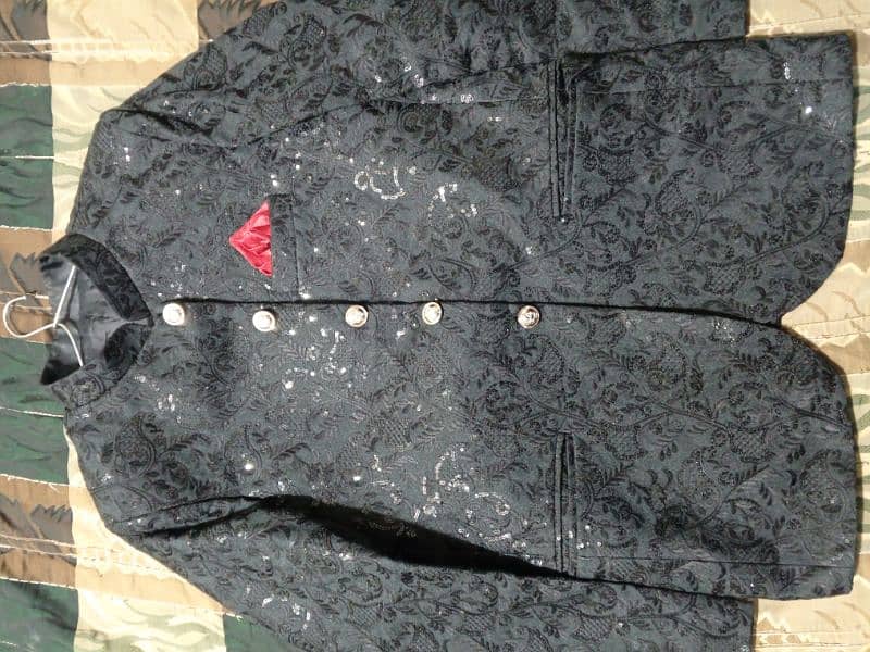 PRINCE COAT FOR SALE JUST ONE TIME USE.  SIZE LARGE /MEDIUM 5