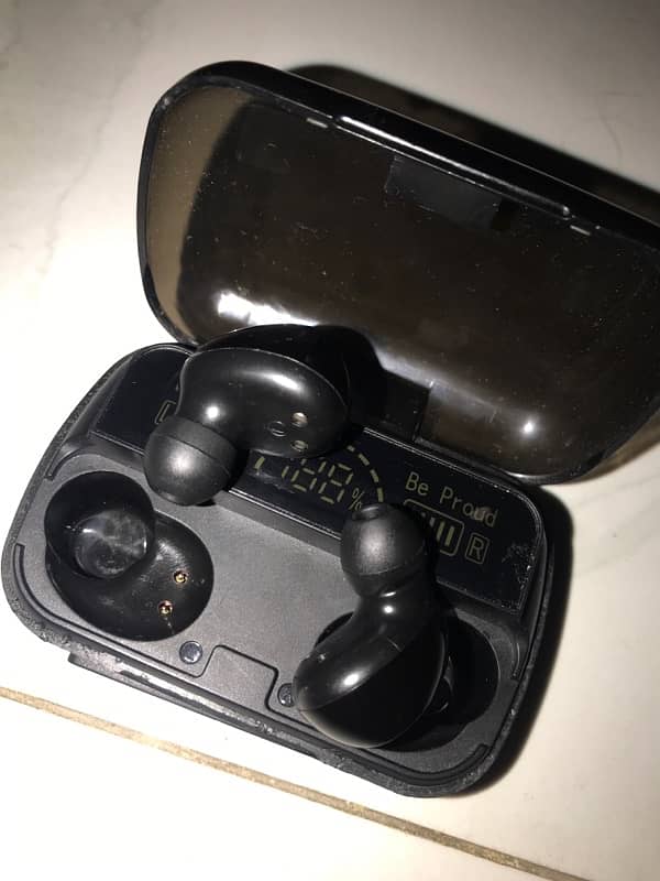 m10 earbuds 2