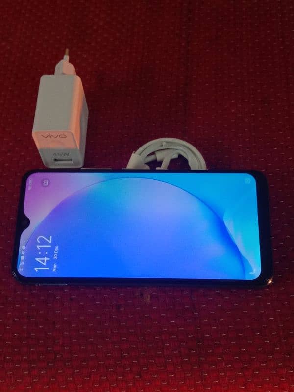 vivo y17.8/256Gb pta approved 03415075505 is par call karna 3