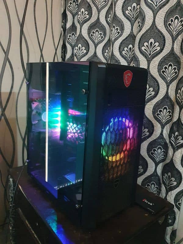 gaming pc 10/10 condition 1