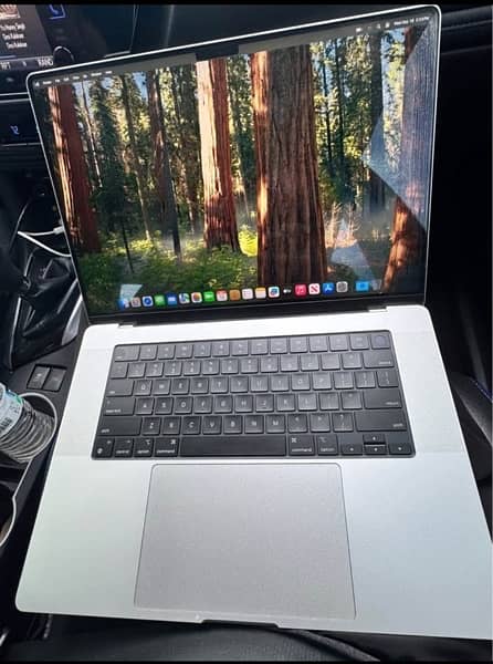 Macbook Pro M3 pro 1