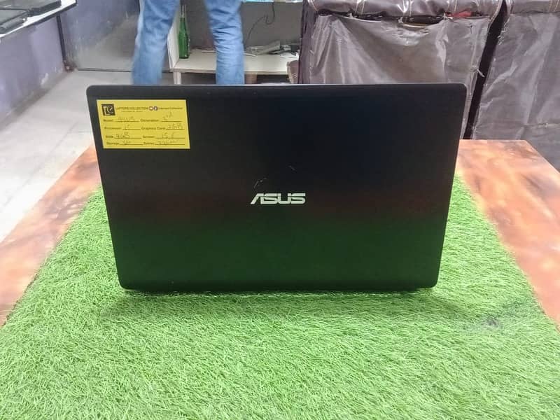 ASUS Laptop 0