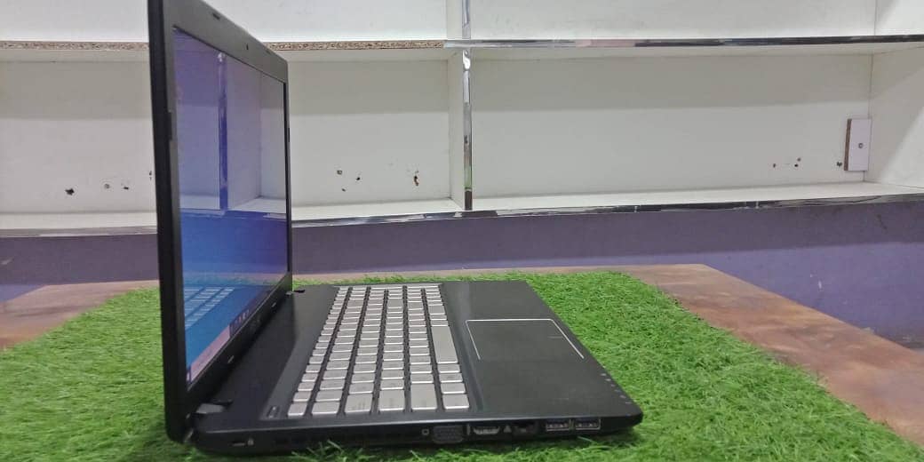 ASUS Laptop 2