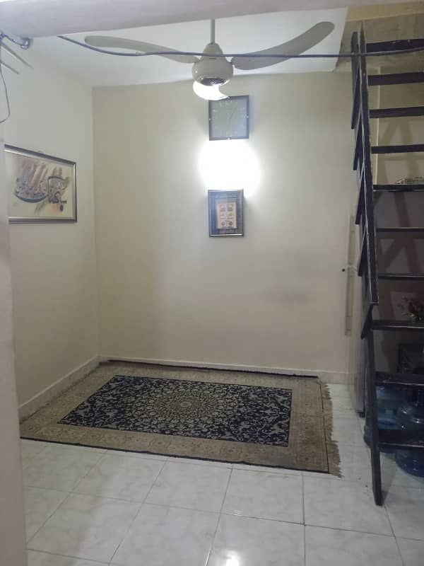 4TH FLOOR FLAT 2 BED LOUNGE WITH 1 ROOM PAINT HOUSE FOR SALE 10