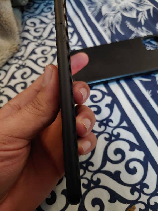 Pixel 4 dual sim 10/10 condition 3