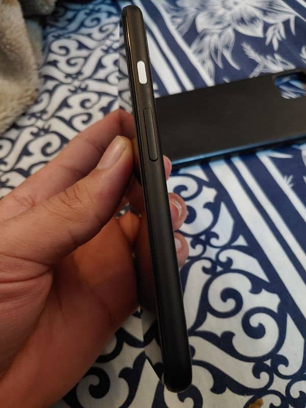 Pixel 4 dual sim 10/10 condition 4