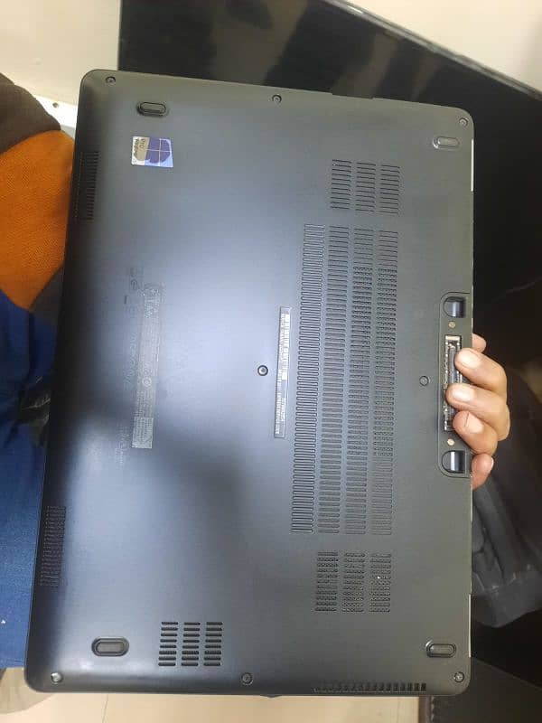 Dell Latitude E7470 3