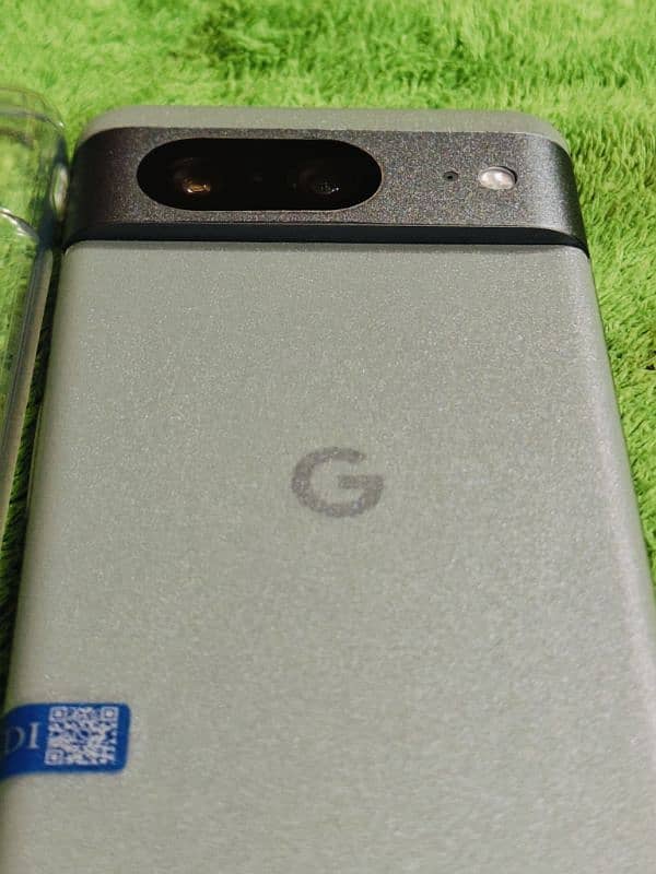 Google Pixel 8 11