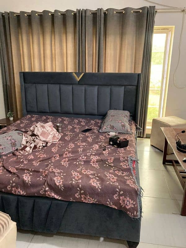 king size double bed with 2 side table WhatsApp 0312 0791309 3