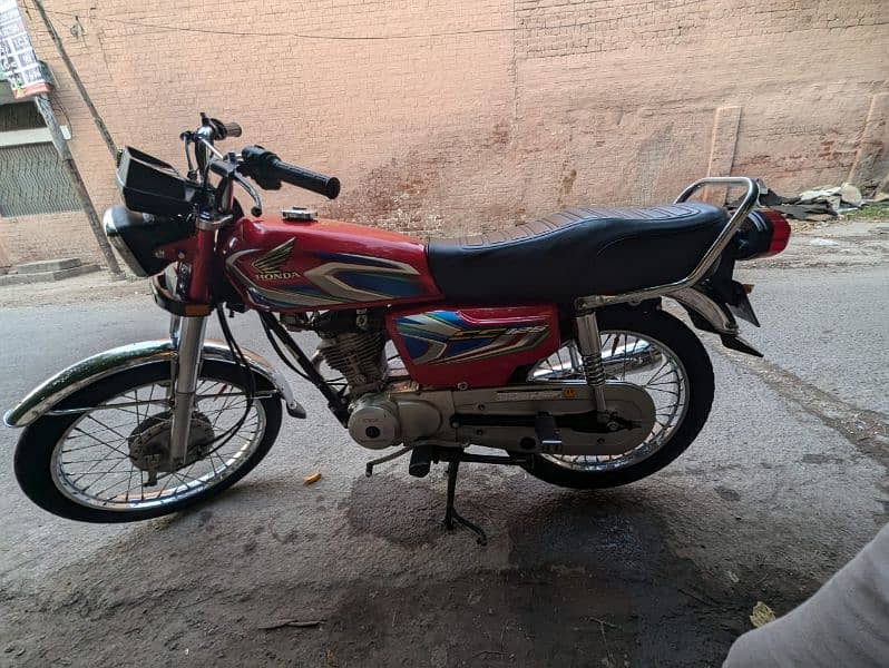 honda 125  2022 model 3