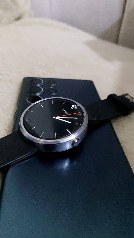 Moto 360 Smart Watch 5