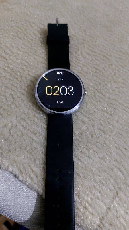 Moto 360 Smart Watch 10