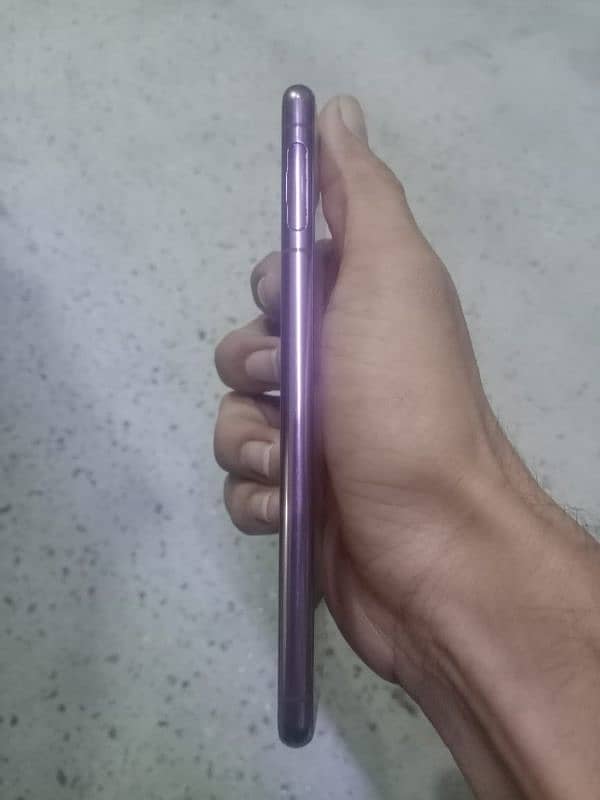 Sony Xperia 5 mark 2. . 8/128 . . non pta kit 4