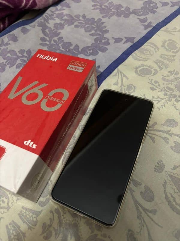 ZTE NUBIA V60 1