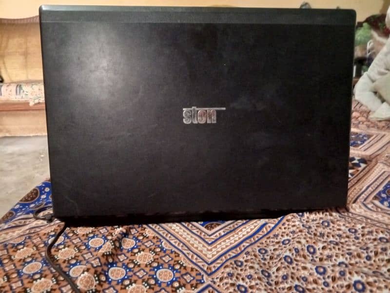 Stone laptops for sale RAM 4 mamory 250 good working 1