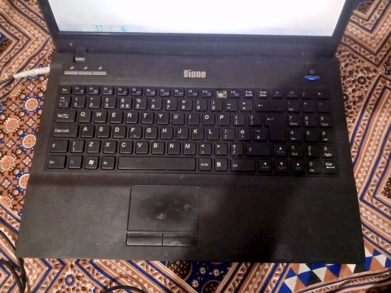 Stone laptops for sale RAM 4 mamory 250 good working 5