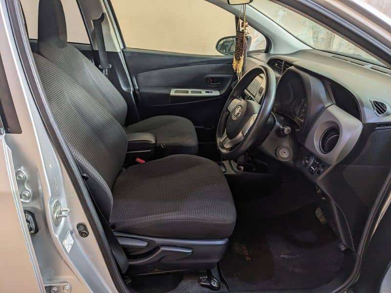 Toyota Vitz 2015/2018 13