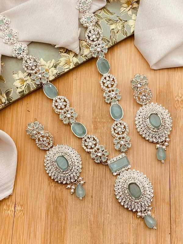 Elevate your style with stunning women's jewelry 4