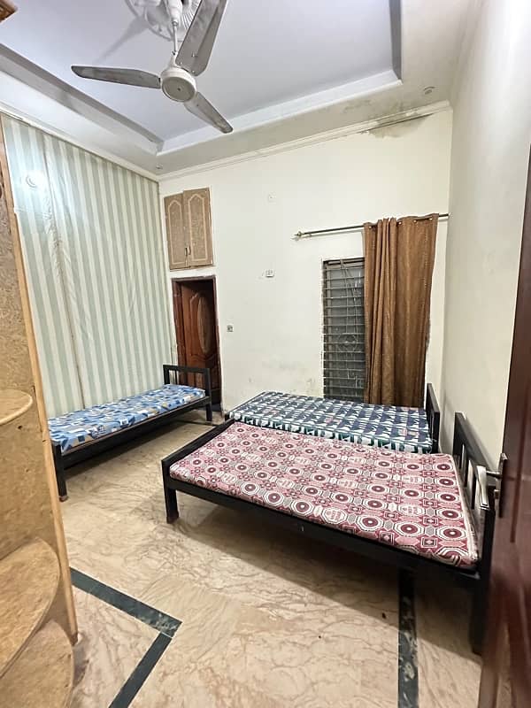 Luxury Rooms Boys Hostel Johar Town 2