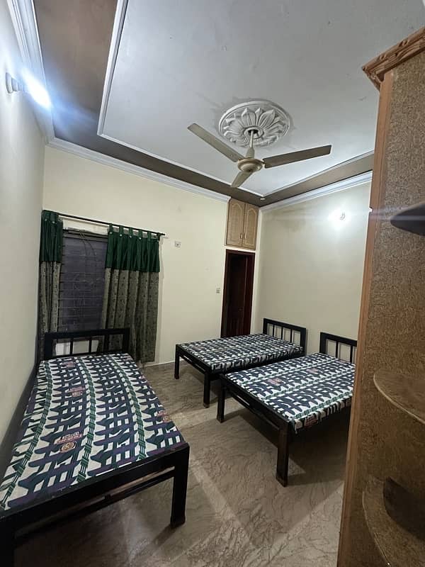 Luxury Rooms Boys Hostel Johar Town 5