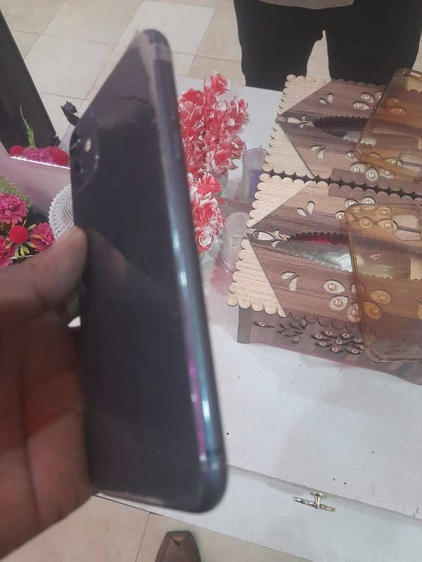 iphone 11 256 gb jv all ok sim time available hai 3