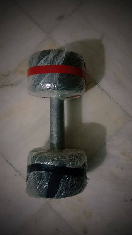 Single 5 kg dumbbell 2 months used with packing 5