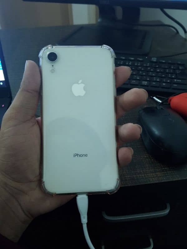 I phone xr 64 Gb 2