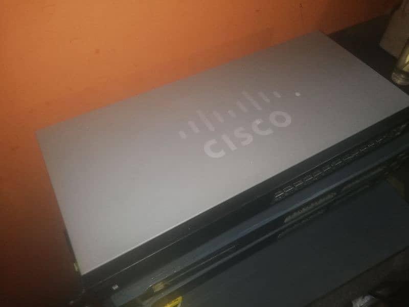 Cisco sg250-26 (26port full giga switch) 1