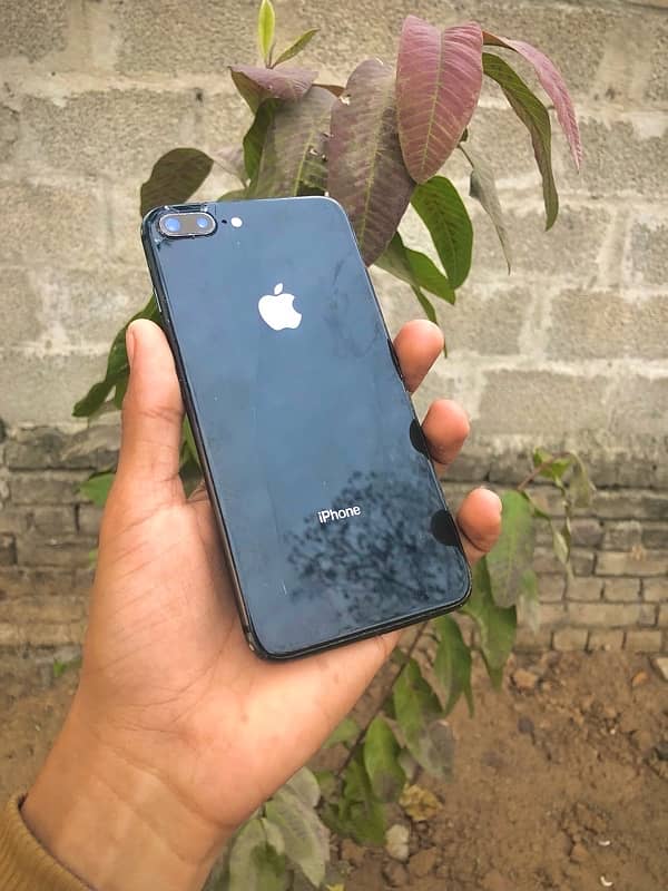 iPhone 8 Plus Non Pta 64 Gb 1