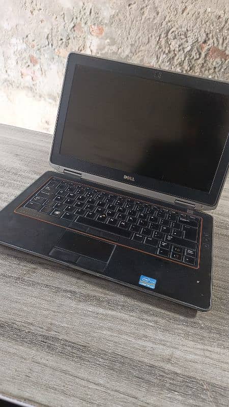 dell laptop i5 2nd gen 8/128ssd+320hhd 0