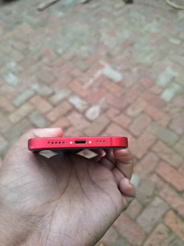 iPhone 12 red colour 10/10condition 4