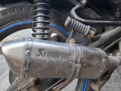 akrapovic ka exhaust honda ybr suzuki sab ko lag jata hai