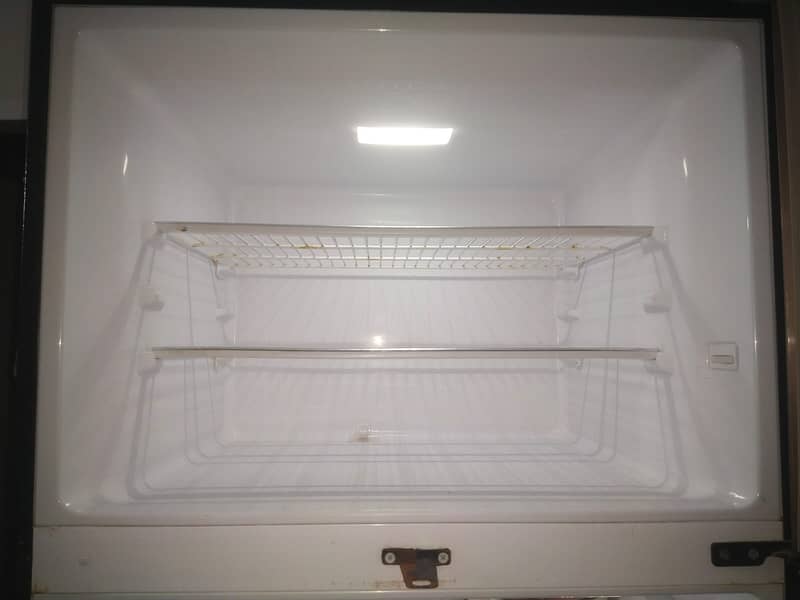 Refrigerator in best condition 0