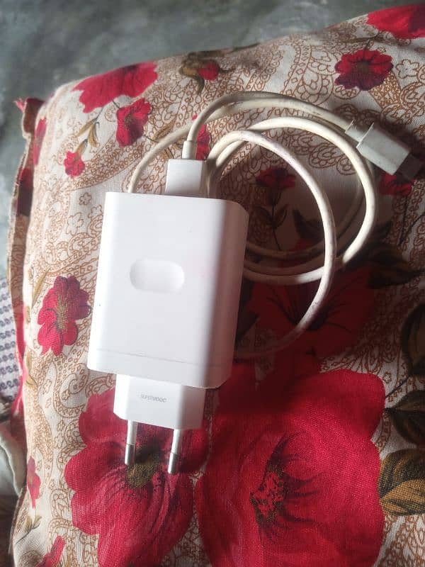 Oppo f21 charger 33 wat fast charger original box wala 0