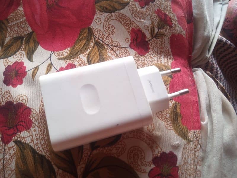 Oppo f21 charger 33 wat fast charger original box wala 1