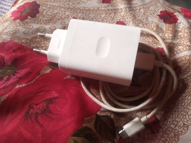 Oppo f21 charger 33 wat fast charger original box wala 2