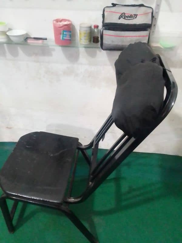 black iron chair 1