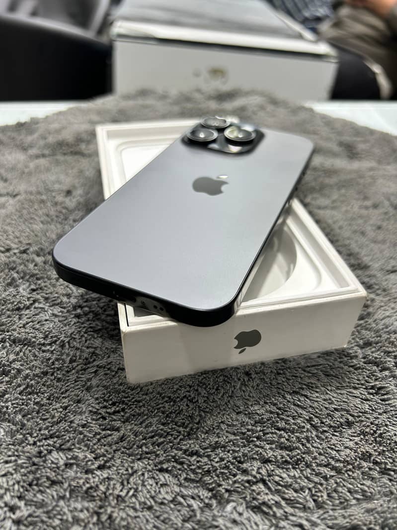 Apple iPhone 16 Pro Non-pta 0