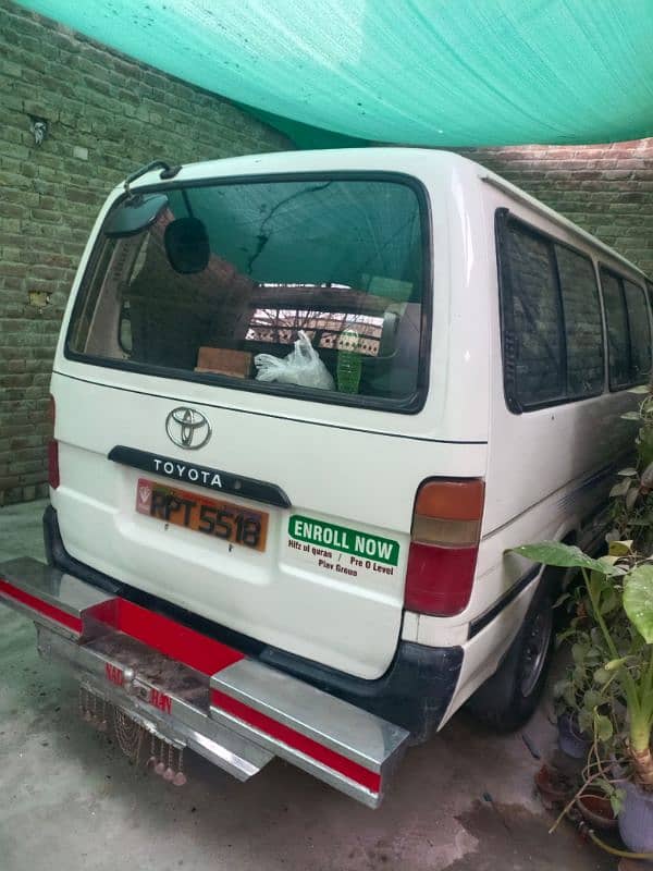 Toyota Hiace 1990 3