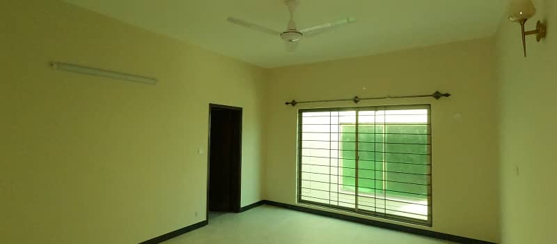 Fair-Priced 375 Square Yards House Available In Askari 6 10