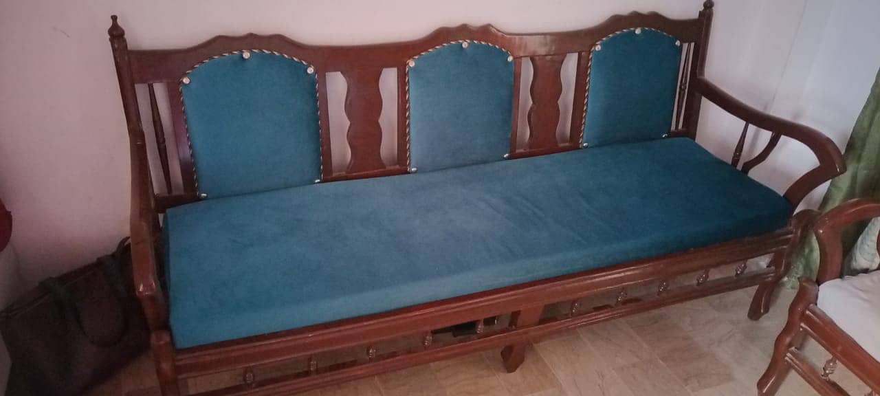 5 seater Sofa set 0