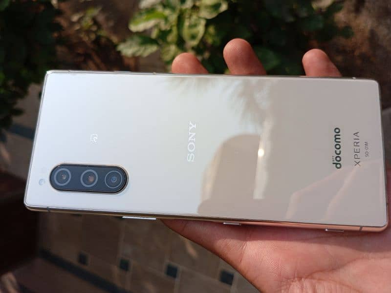 Sony Xperia 5 gaming phone pubg 60fps snapdragon 865 price 27k final 1