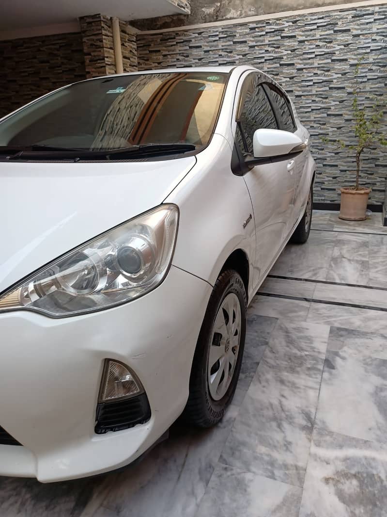 Toyota Aqua Hybrid 2014 Model 2