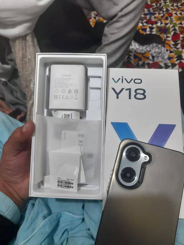 Vivo Y18 6+128GB 0